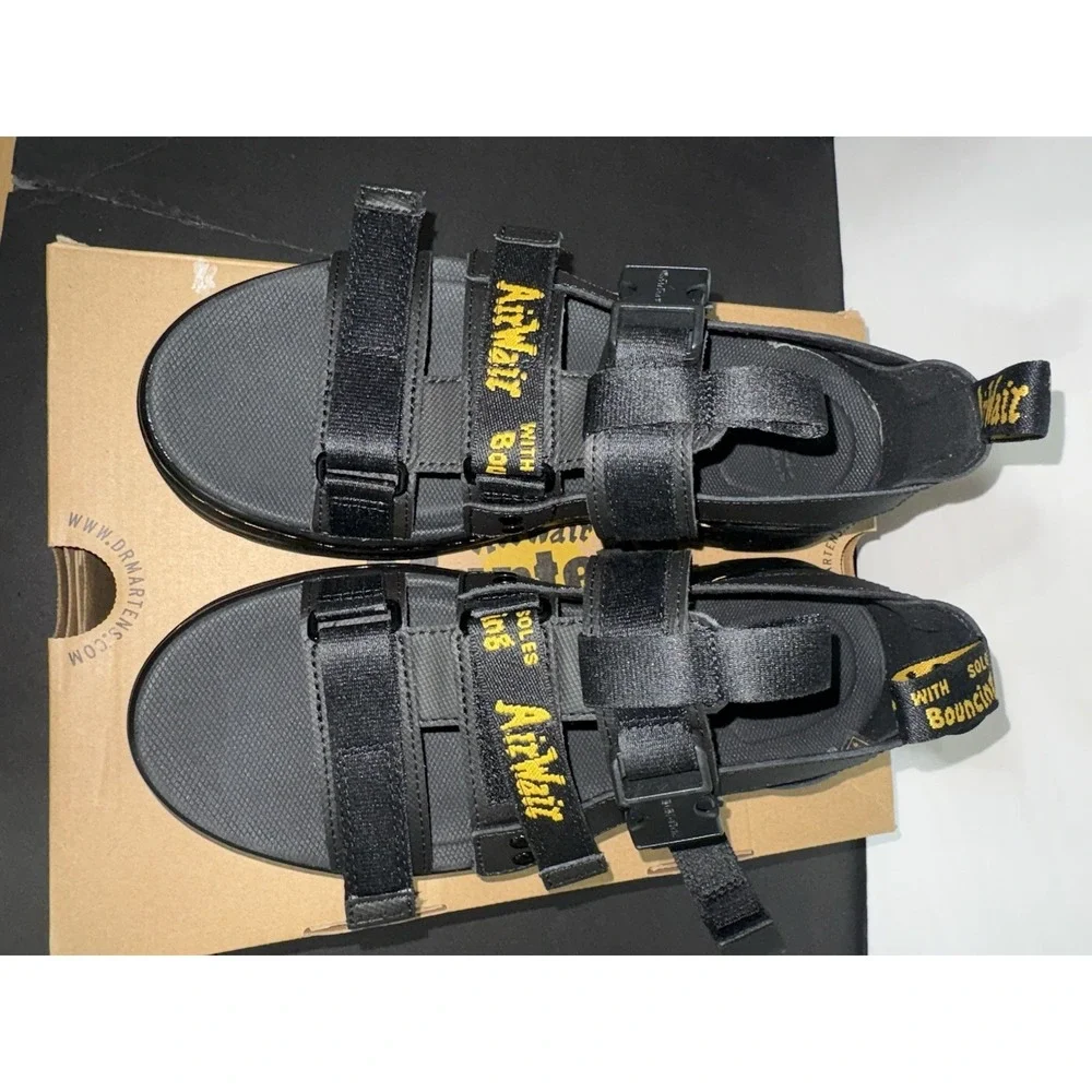 Dr. Doc Martens Pearson Air Wair Strap Sandals Black Buckle Mens US 7 New W Box